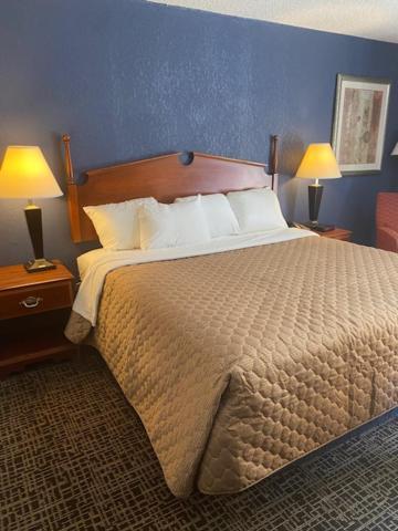 Andy Griffith Parkway Inn 마운트 에어리 외부 사진